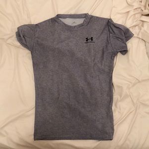 Gray Under Armour Men’s Athletic Tee - Size L